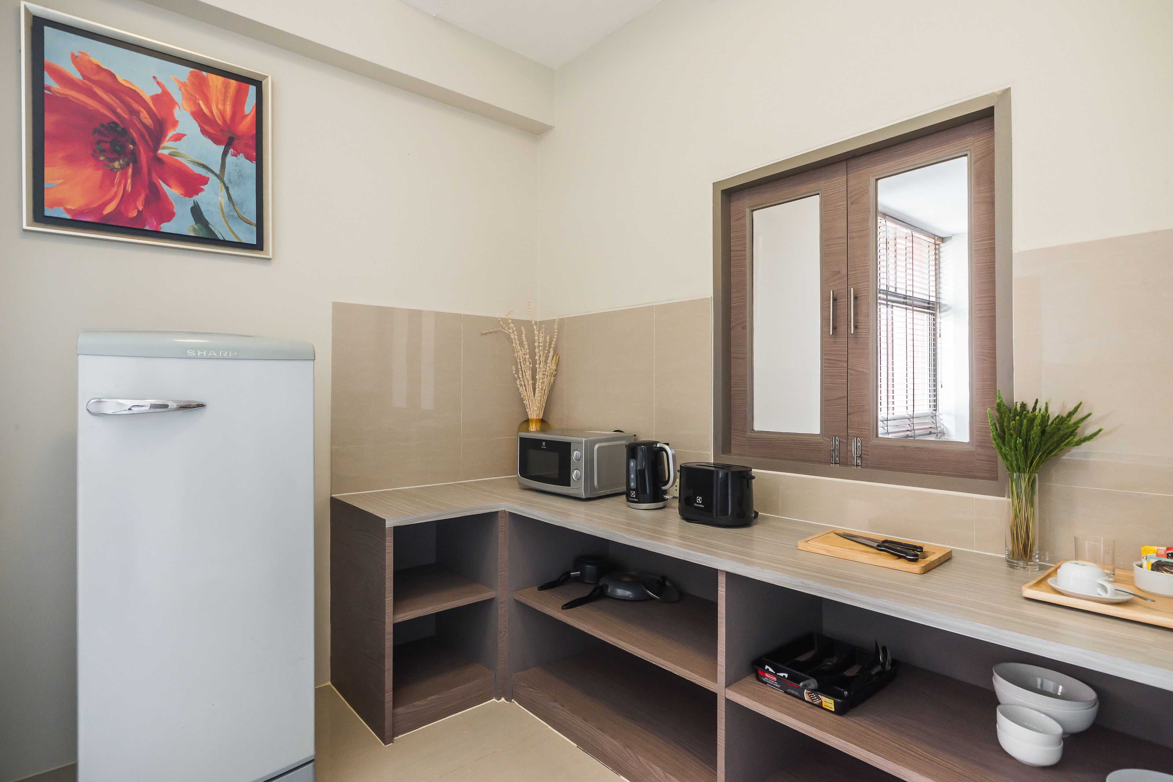 junior suite | private kitchen | fridge