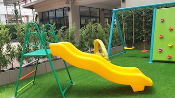 Children’s play area – outdoor