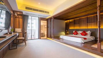 Deluxe Room, 1 King Bed, Balcony