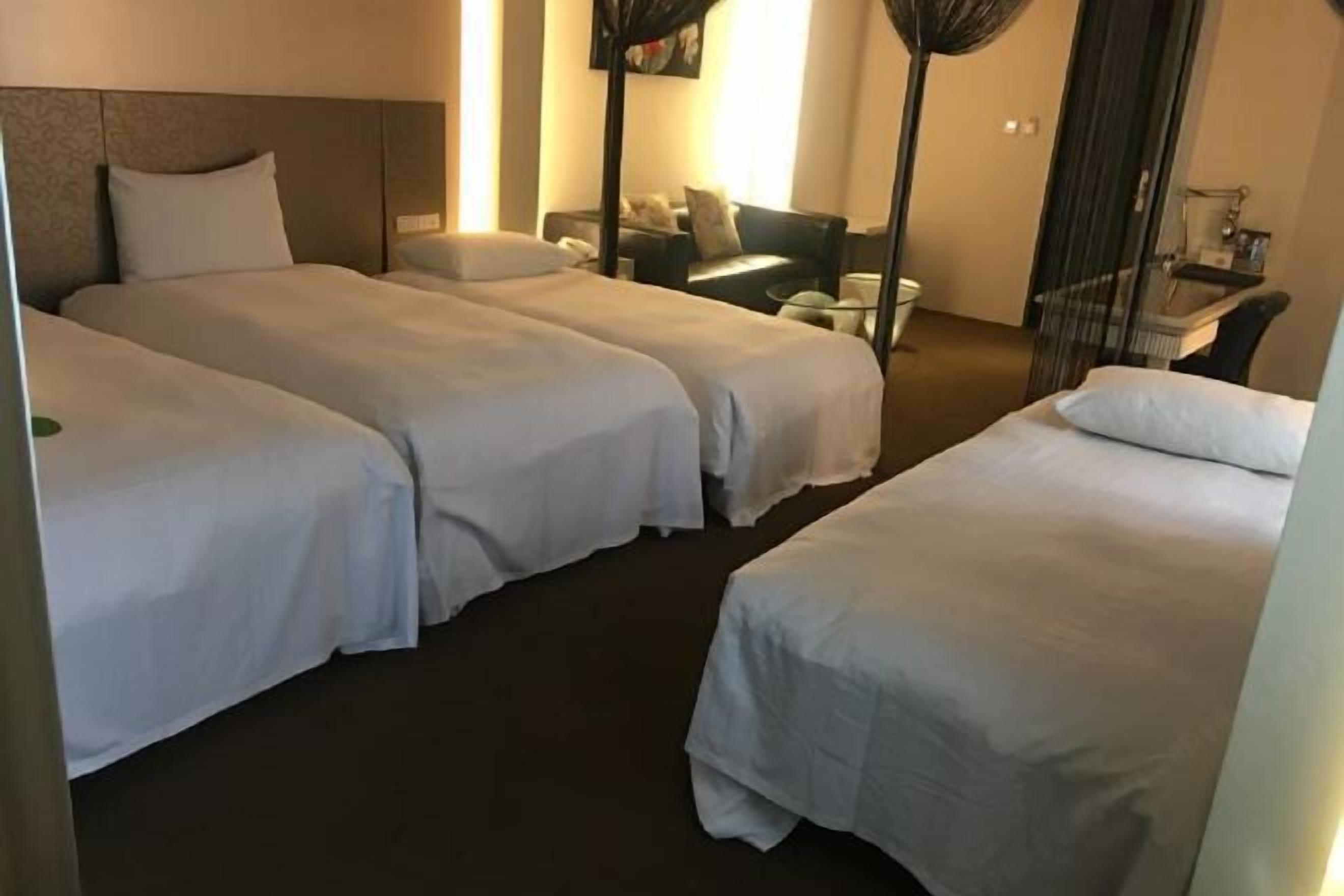 Pillowtop-bedden, een kluis op de kamer, individueel gedecoreerd