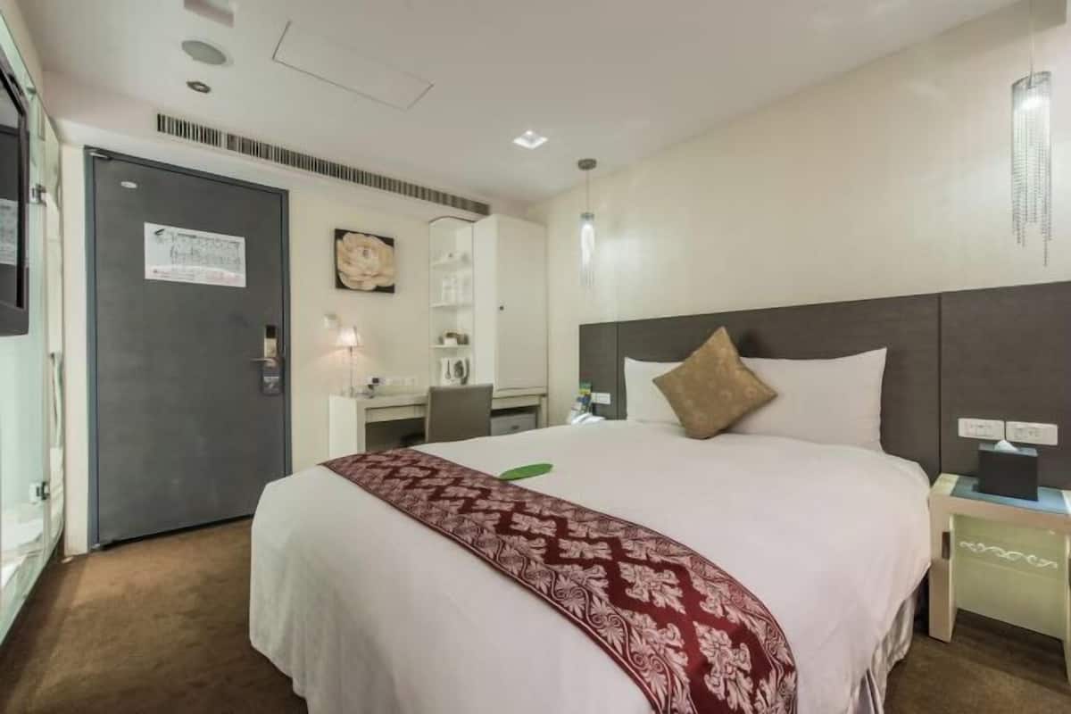 필로우탑 침대, 객실 내 금고, 각각 다른 스타일의 인테리어, 각각 다르게 가구 비치