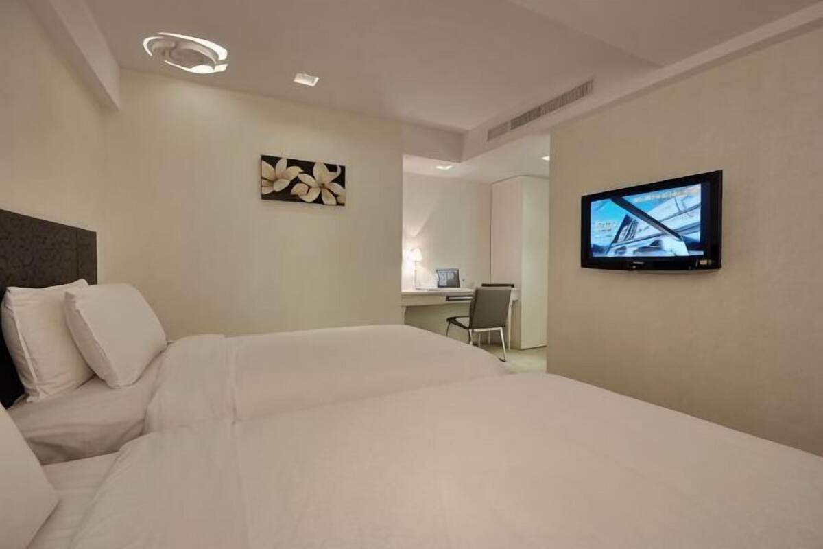 Pillowtop beds, in-room safe, individually decorated