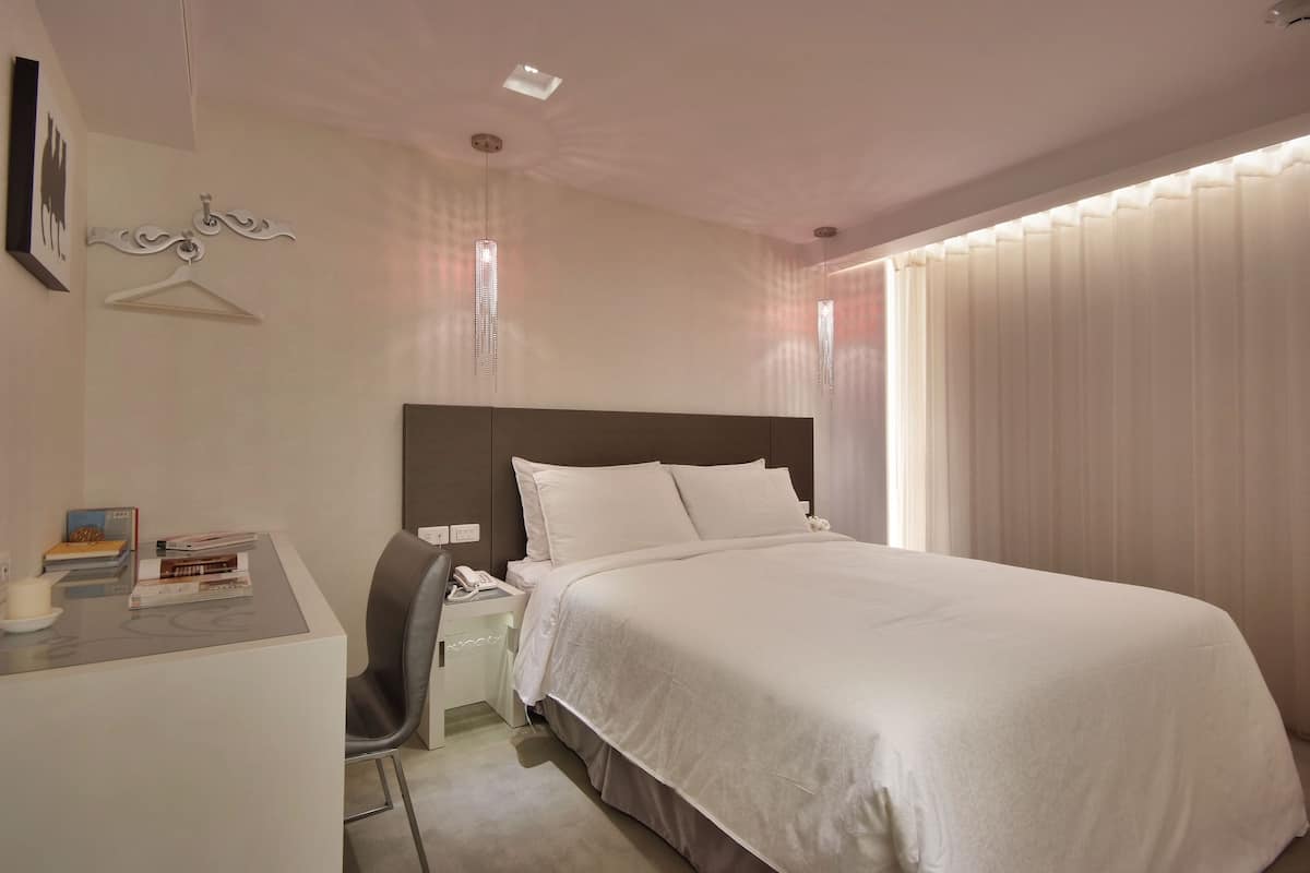Standaard kamer, 1 tweepersoonsbed, geen ramen | Pillowtop-bedden, een kluis op de kamer, individueel gedecoreerd