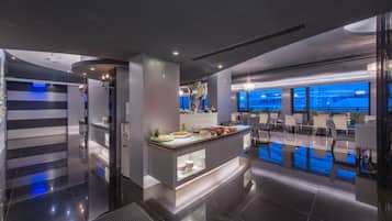 Desayuno completo (TWD 429 por persona)