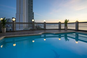 Outdoor pool - NNT Plus Astro Hotel (Nha Trang)