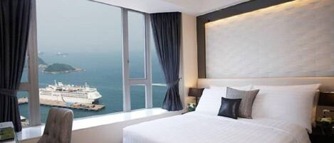 Minibar, coffres-forts dans les chambres, Internet, réveils