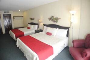 Standard Room, 2 Double Beds | In-room safe, desk, soundproofing, free WiFi - Aparthotel La Cordillera (San Pedro Sula)