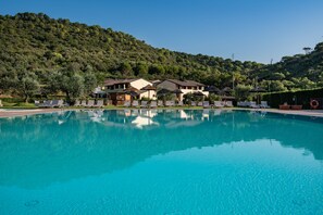 Outdoor pool, pool loungers - Le Corti di Montepitti (Suvereto)