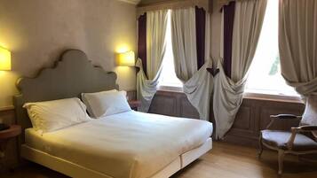 Deluxe Double or Twin Room, Park View | Premium bedding, down comforters, minibar, in-room safe