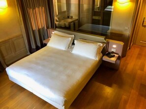 Premium Double or Twin Room, Bathtub, Park View