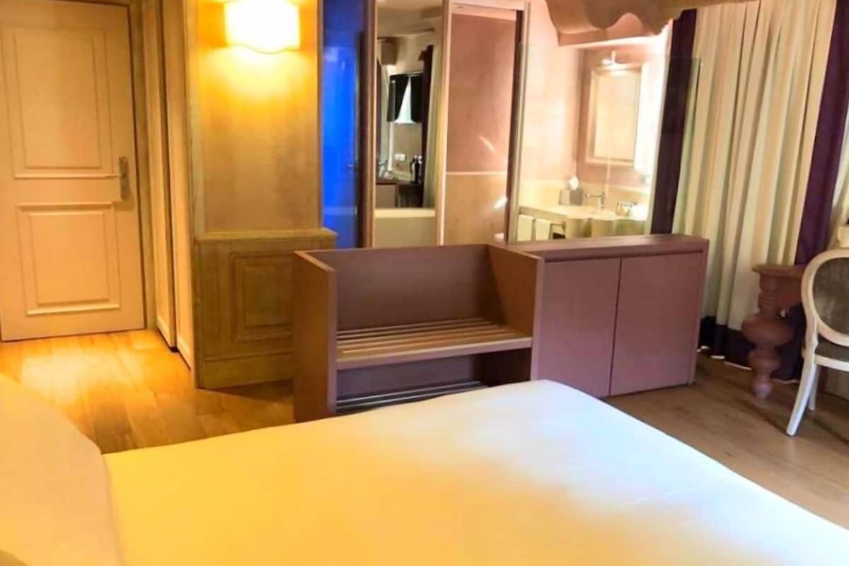 premium double or twin room, bathtub, sea view | 1 bedroom, premium bedding, down duvets, minibar