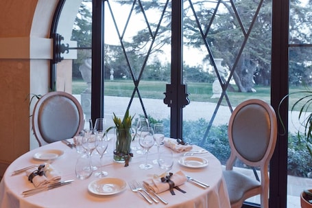 Free buffet breakfast