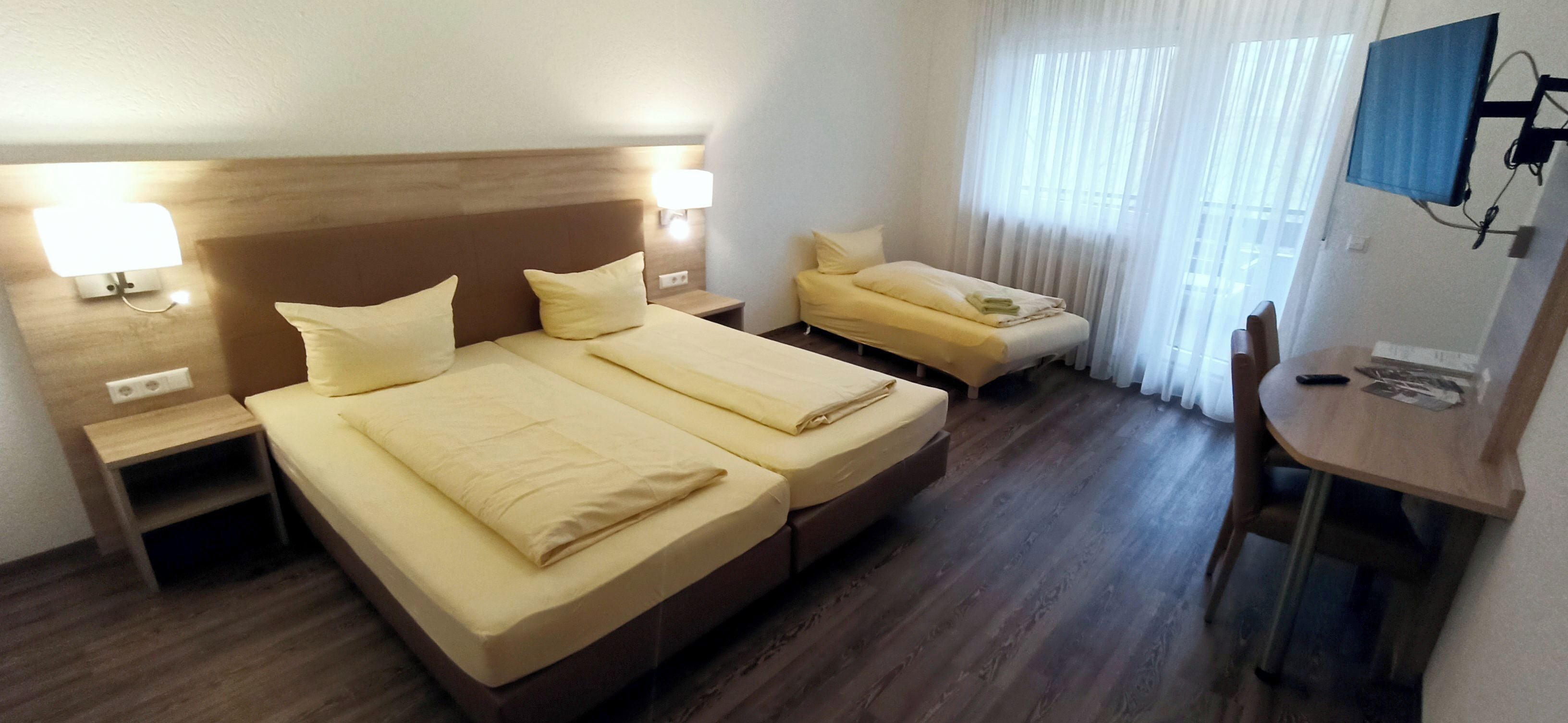 Triple Room | Free WiFi, bed sheets, wheelchair access