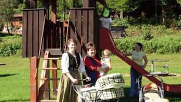 Área de juegos infantiles al aire libre