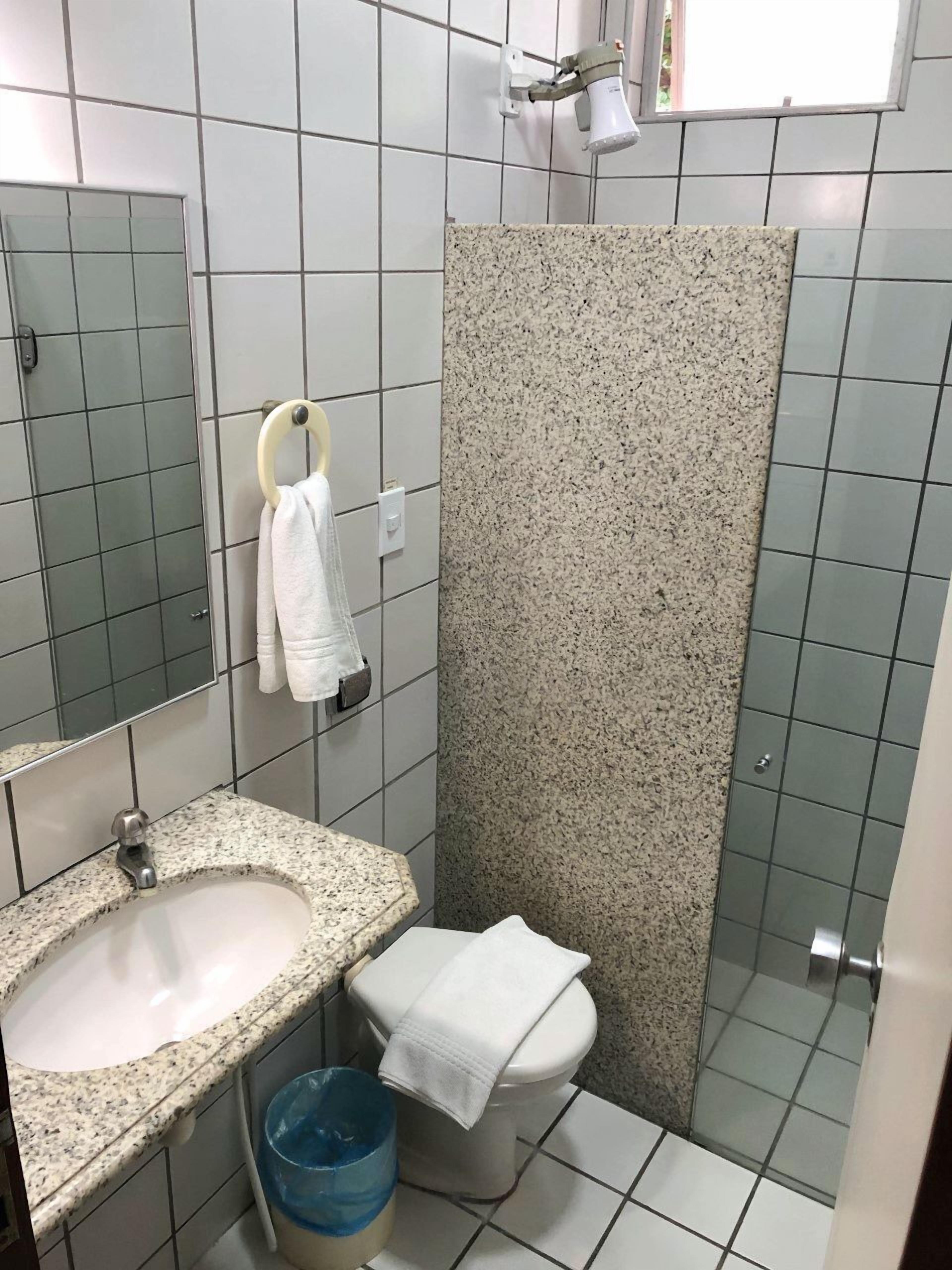 shower, free toiletries, towels, soap