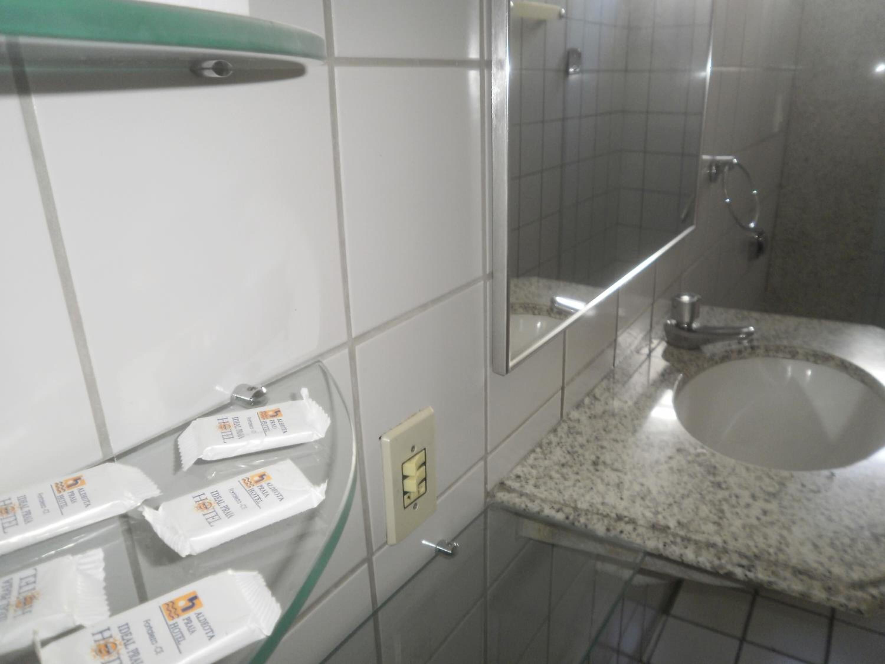 shower, free toiletries, towels, soap