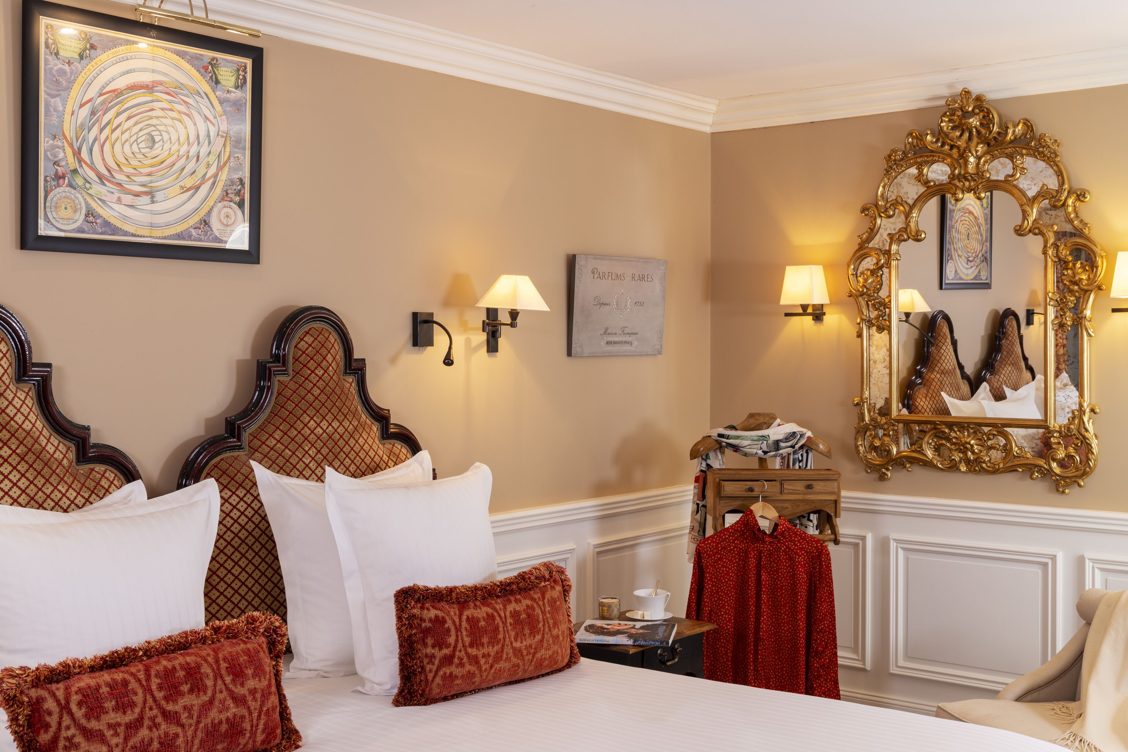 deluxe room (master) | premium bedding, down duvets, pillow-top beds, minibar