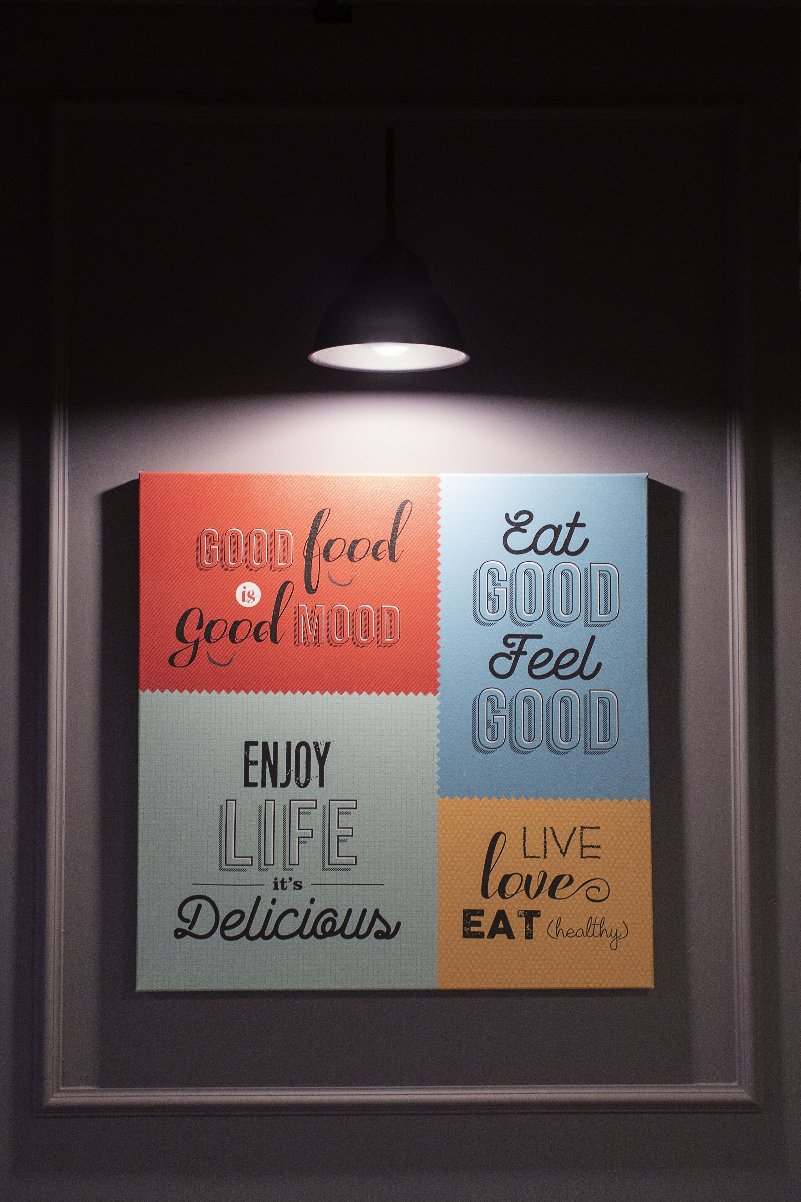 desk, soundproofing, free wifi, bed sheets