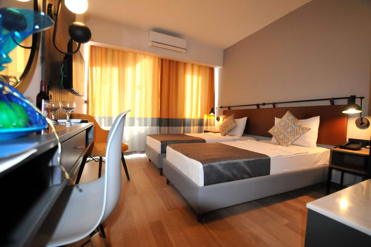 standard single room, 1 bedroom | desk, soundproofing, free wifi, bed sheets
