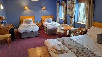 Quarto família, suíte (Large) | Berços, camas extras/dobráveis, Wi-Fi de cortesia