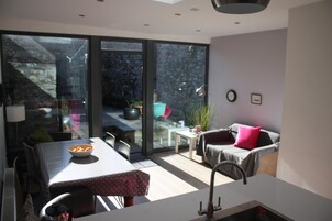 Televisión 36 pulgadas con canales de televisión vía satélite