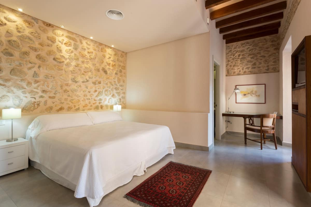 1 bedroom, minibar, in-room safe, desk