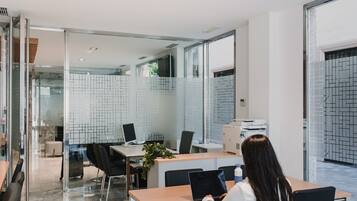 Mostrador de check-in y check-out