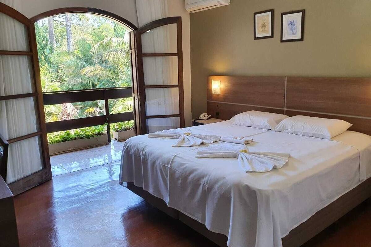 minibar, free wifi, bed sheets, wheelchair access