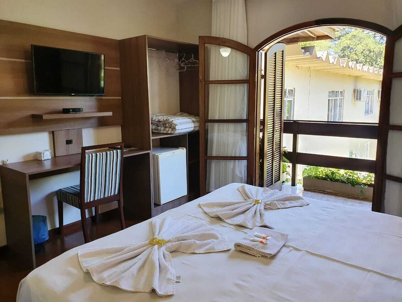 minibar, free wifi, bed sheets, wheelchair access