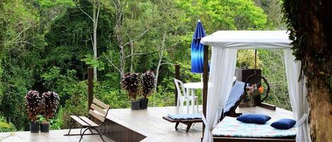 Outdoor pool, open 9 AM to 6 PM, pool loungers