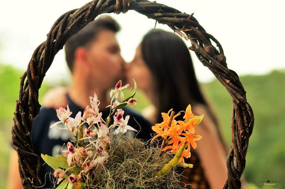 outdoor pool, open 9 am to 6 pm, pool loungers