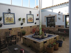 Breakfast, lunch and dinner served - Hostal Venta de Abajo (El Castillo de las Guardas)