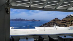 Standard Room | Balcony - Hotel Mylos (Santorini)