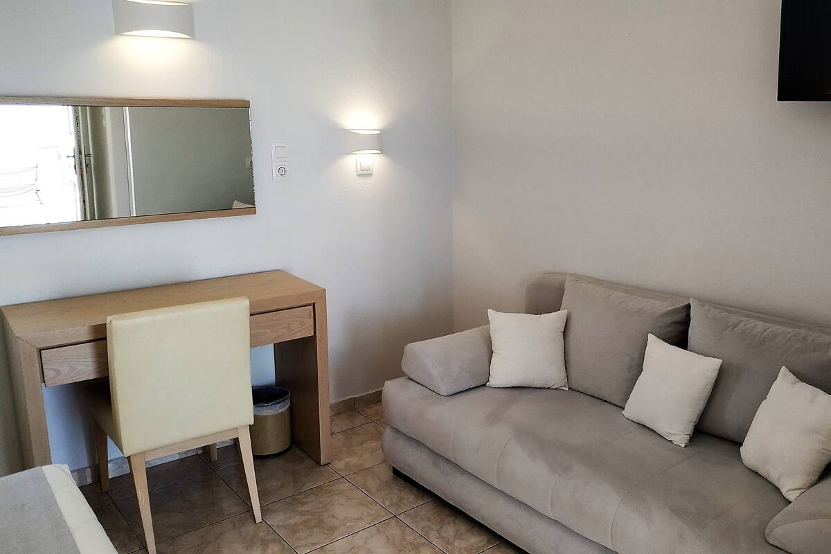 premier room (caldera view) | 1 bedroom, pillow-top beds, minibar, in-room safe