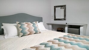 Camera Standard | Materassi a doppio strato, minibar, una cassaforte in camera