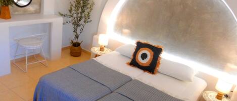 Deluxe Suite | 1 bedroom, individually decorated, individually furnished, free WiFi