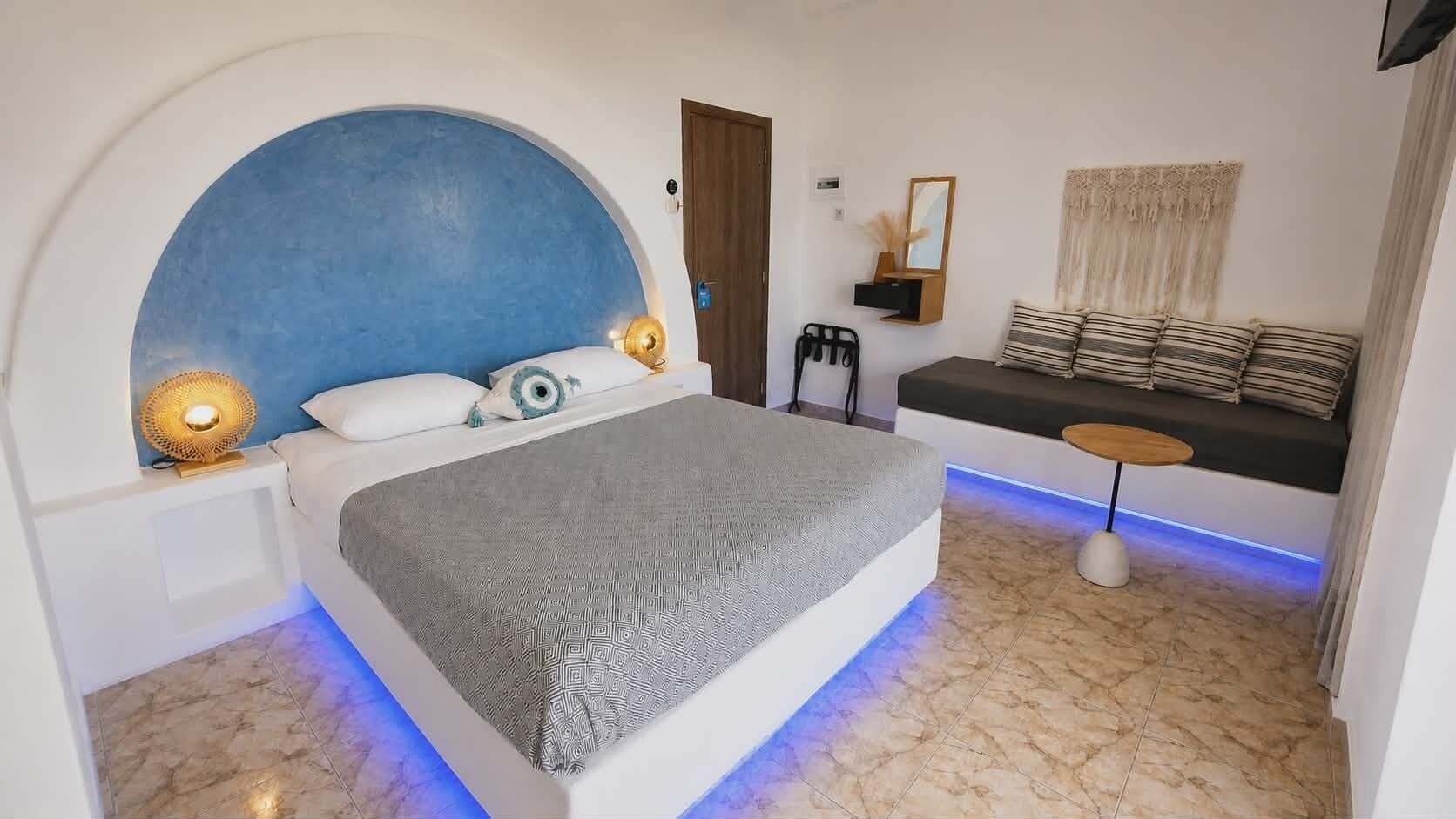 Decoración personalizada, muebles diferentes y wifi gratis 