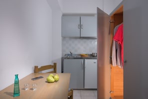 Studio | Private kitchenette | Fridge, stovetop, coffee/tea maker, electric kettle - Erofili Apartments (Hersonissos)
