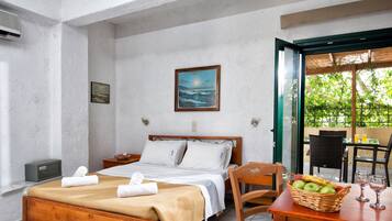 Studio (Sea or Mountain View) | In-room safe, desk, laptop workspace, blackout drapes