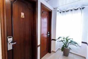 1 bedroom, minibar, in-room safe, desk