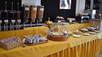 Se sirven cenas y cocina italiana