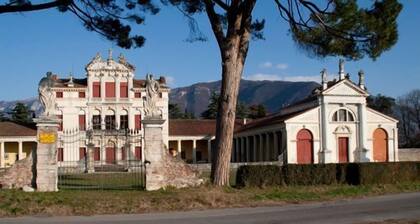 Hotel Alla Corte
