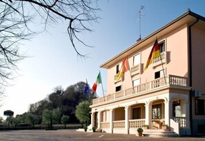 Front of property - Hotel Alla Corte (Bassano del Grappa)