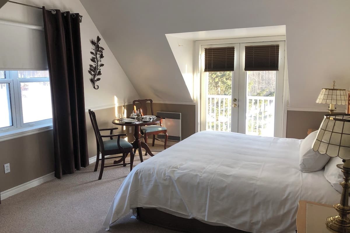 Chambre (King Room with Mountain View) | Literie de qualité supérieure, décoration personnalisée