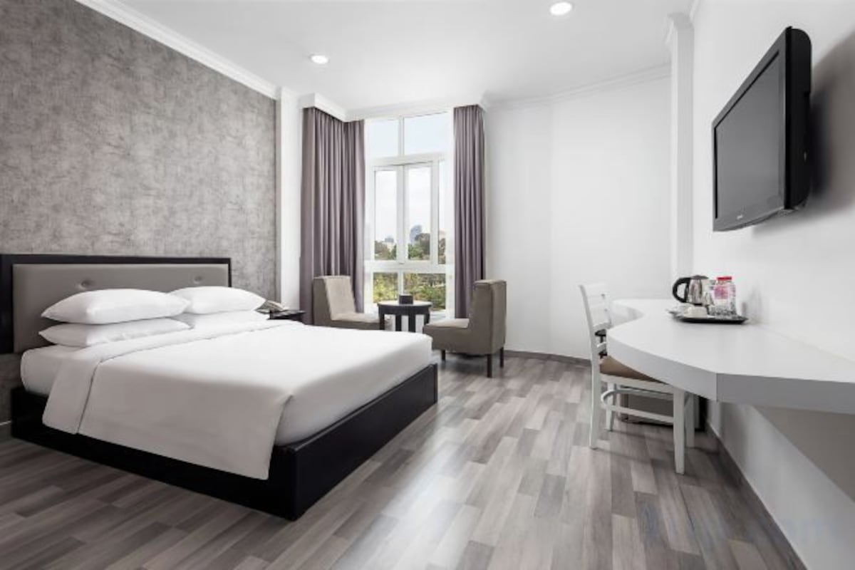 Roupas de cama premium, camas Select Comfort, frigobar