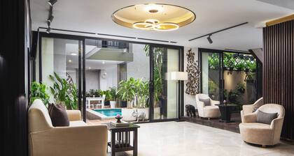 King Grand Boutique Hotel