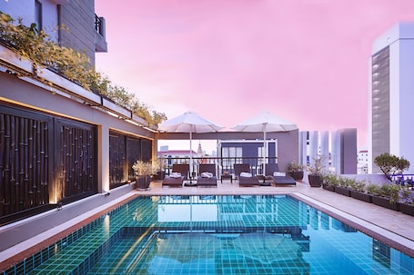 Indoor pool, outdoor pool