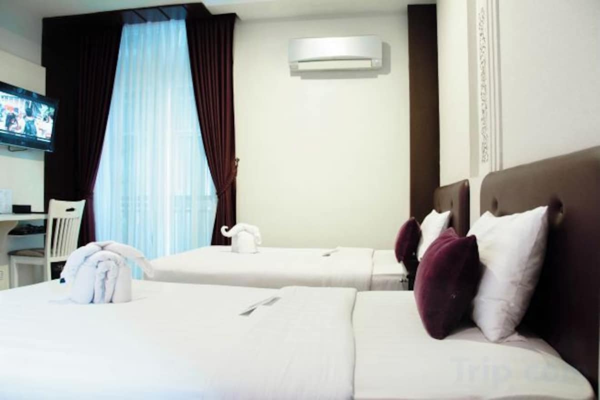 Roupas de cama premium, camas Select Comfort, frigobar