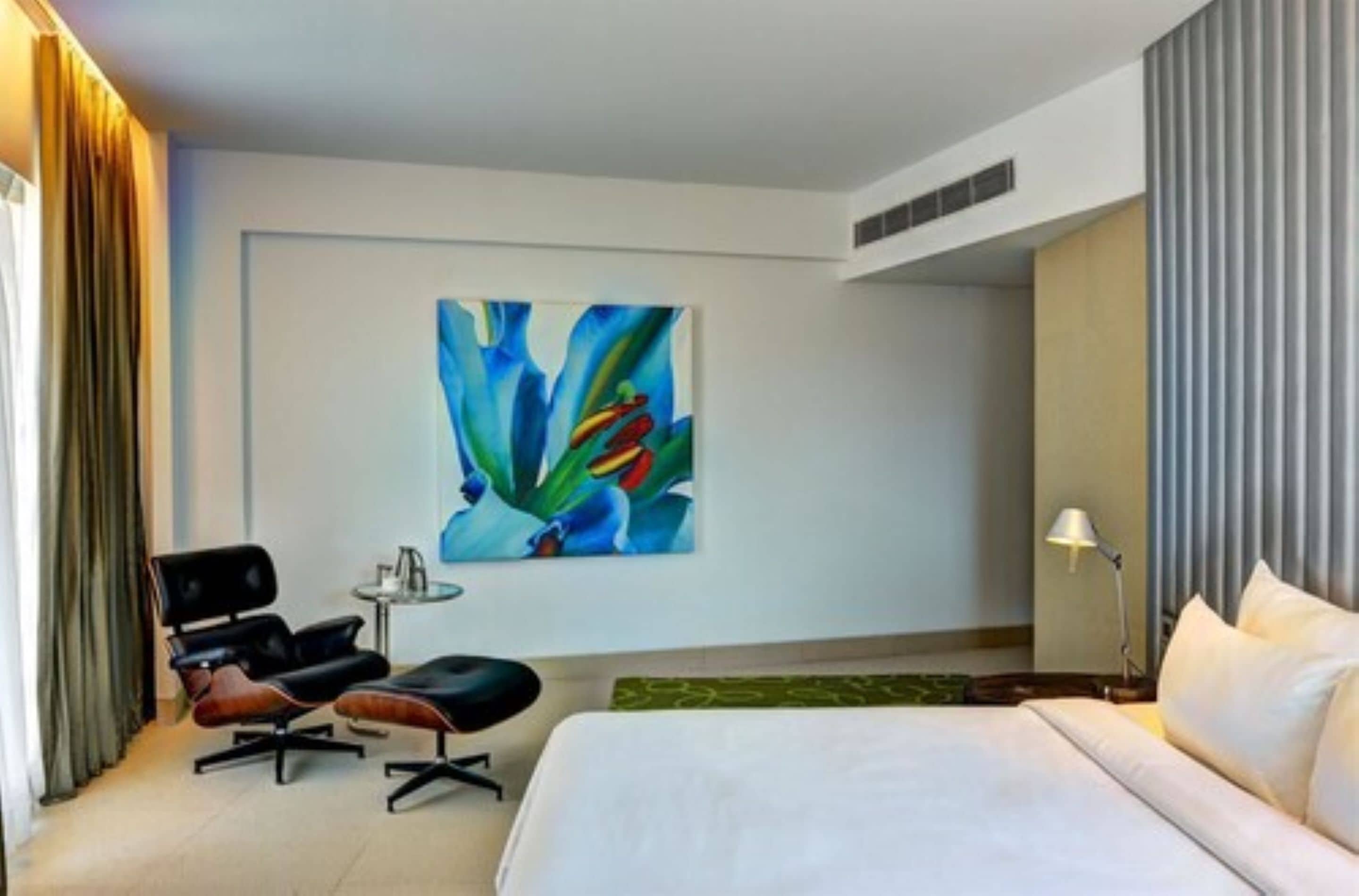 egyptian cotton sheets, premium bedding, down duvets, in-room safe