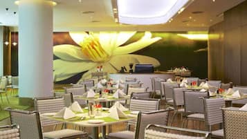 Morgenmadsbuffet hver dag (1121 INR pr. person)